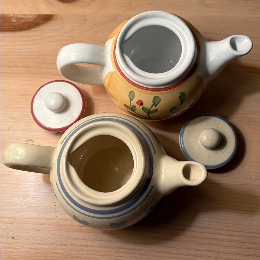 Two Ceramic tea pots - Picture 2 of 8